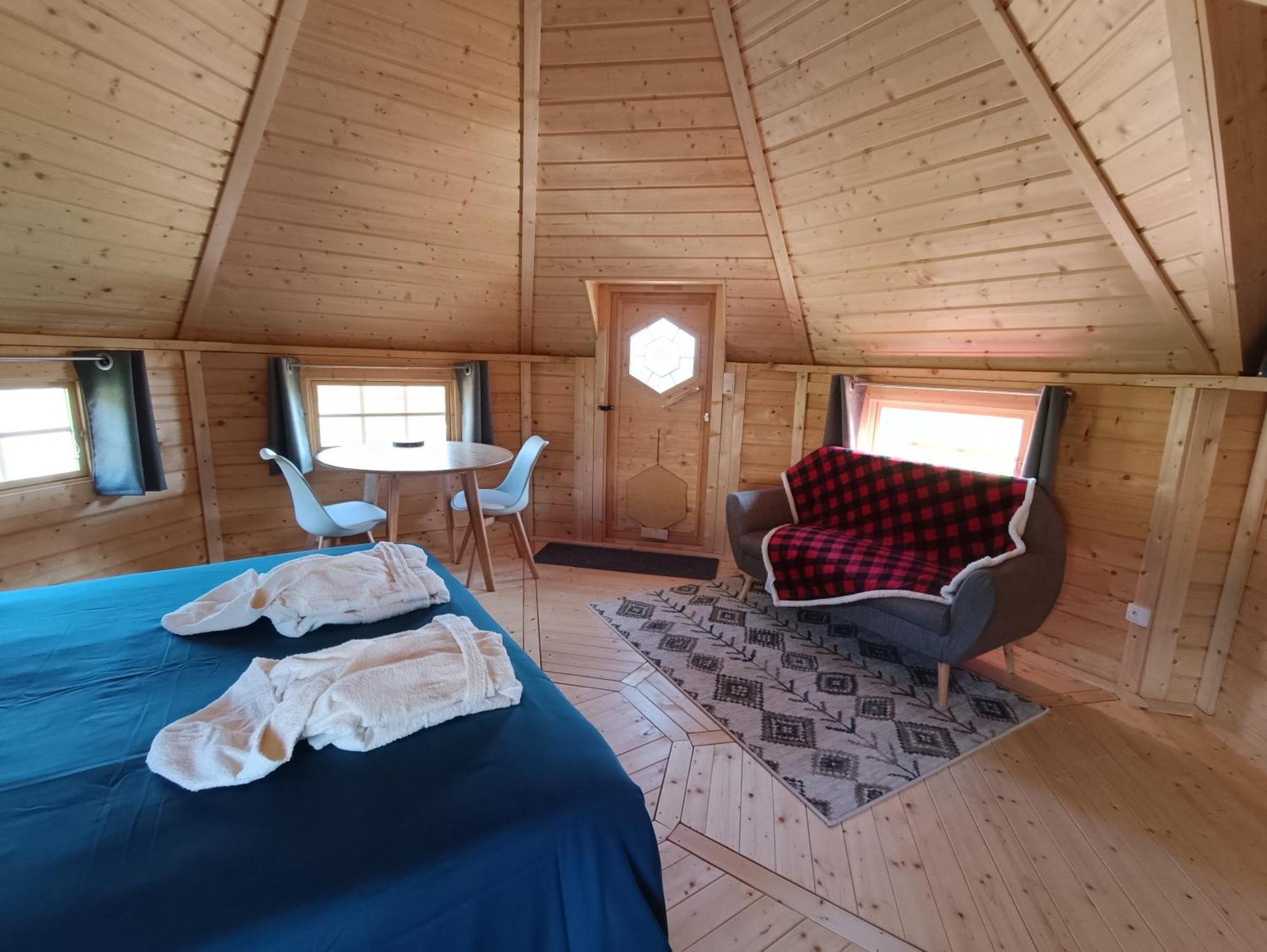 Les Cabanes Du Grand Nord Pradines  Zewnętrze zdjęcie